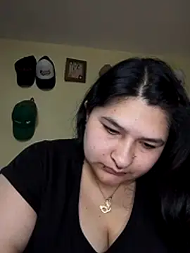 LauraHorny69 webcam