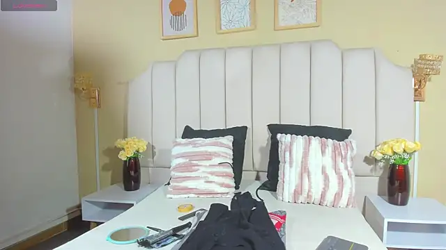 Sara_Hanks webcam