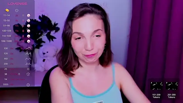 KindHazelHere_ webcam