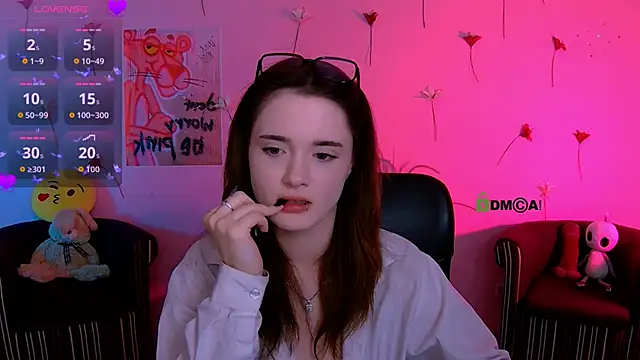 liana_kisses webcam
