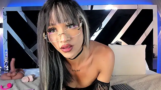 AliDiaz_ webcam