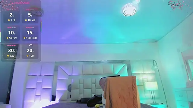 katha_Crawford webcam