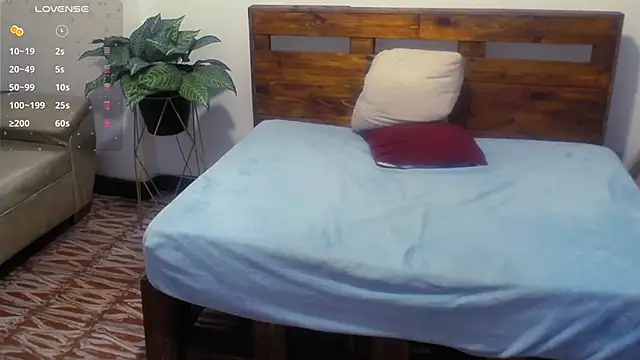 Yeseniaa25_ webcam