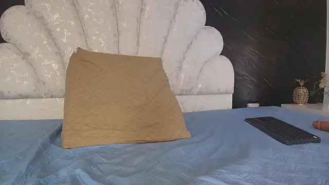 kissme_luna webcam