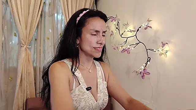 Bella_Exhibition webcam