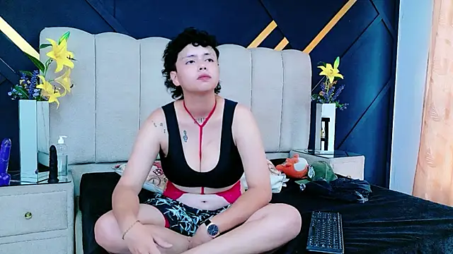 NikiEvanz webcam