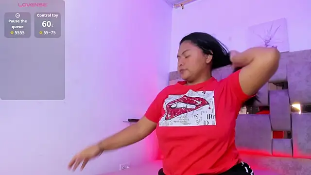 Playful_Violet webcam