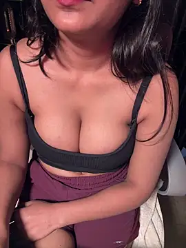 Lucky_Flora webcam