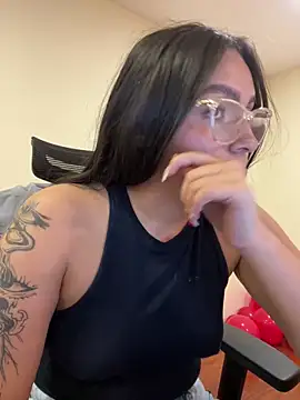 Alyha_Cortes webcam