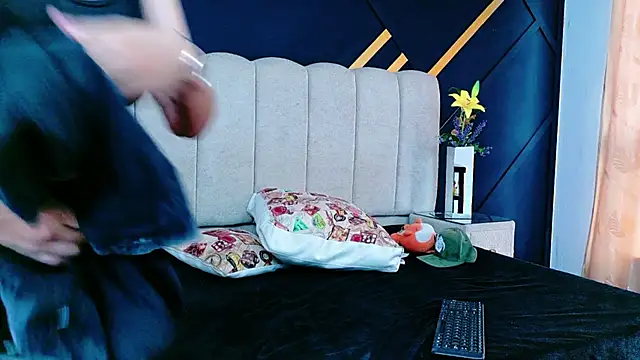 NikiEvanz webcam