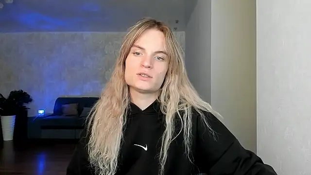 milliKira006 webcam