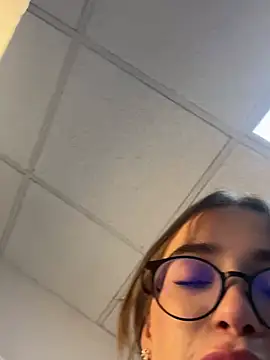 Sweet_Milaa1 webcam