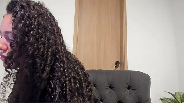miarouseex - MiaRouseex's free webcam - UK Sex Cams