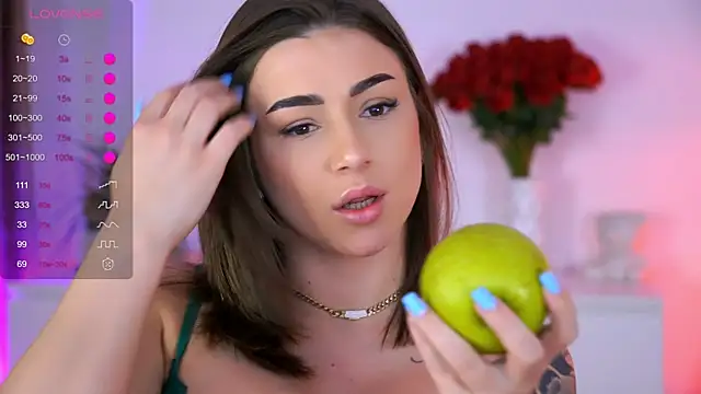 AishaSins webcam