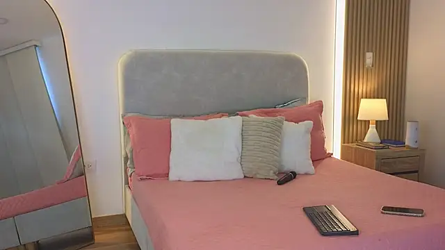 KristennBlue webcam