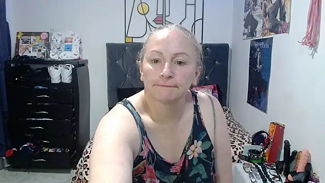 emperabigbootybigass webcam