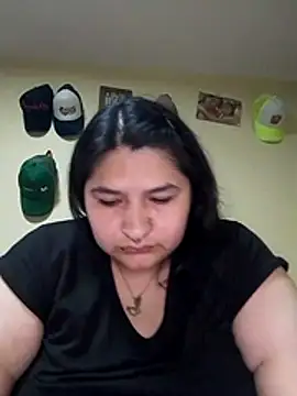 LauraHorny69 webcam