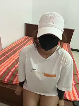 HotQueenSri webcam
