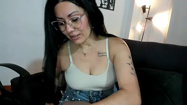 Tania_mature webcam