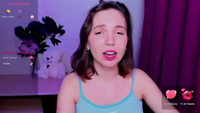 KindHazelHere_ webcam