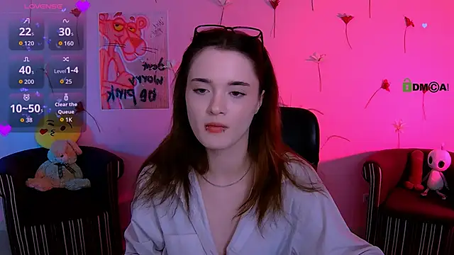 liana_kisses webcam