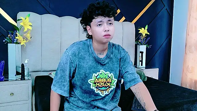 NikiEvanz webcam