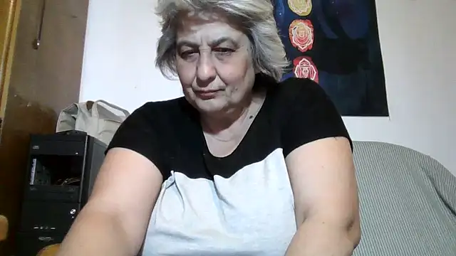 ExquisiteMature webcam