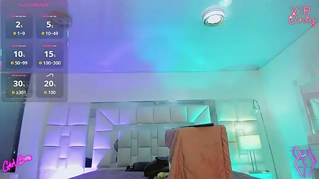 katha_Crawford webcam