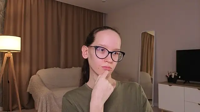BettyBrowni webcam