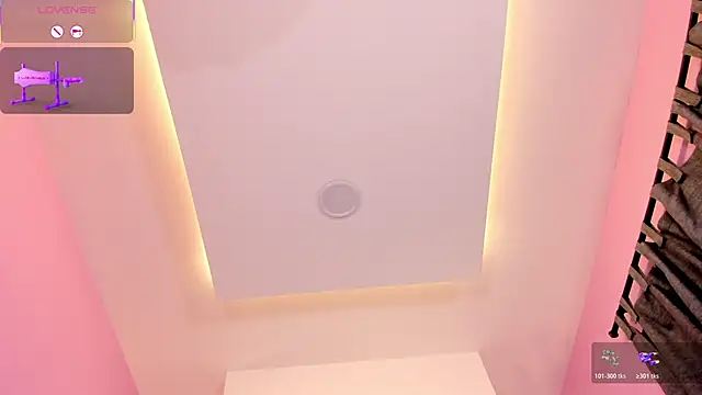 nicolle_pierce webcam