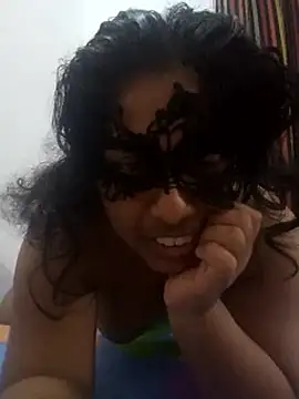 Expose_Queen webcam
