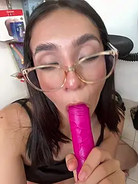 lunaluxury22 webcam