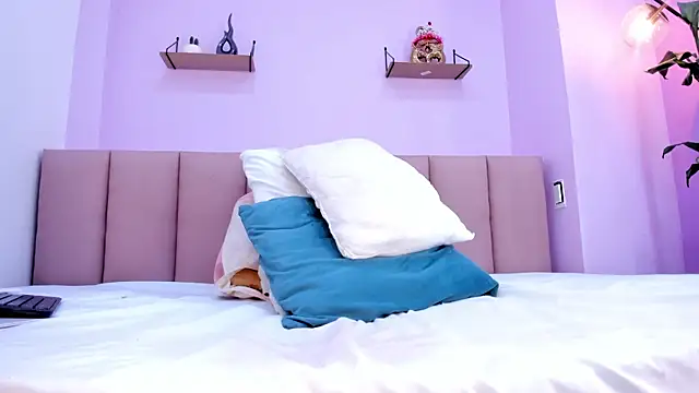 sam_doll_ webcam