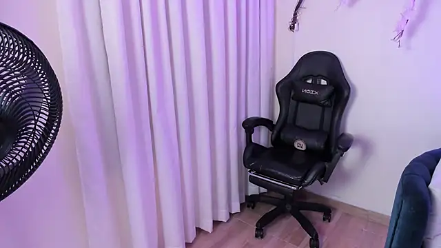 Kyle_moon webcam