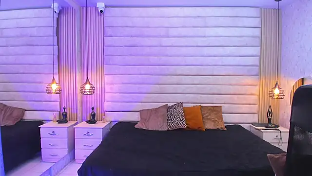 VictoriaaBlair webcam