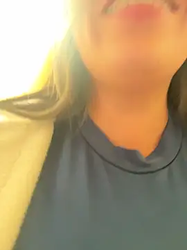 LIZ-06_ webcam