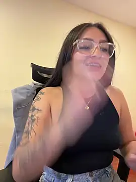 Alyha_Cortes webcam