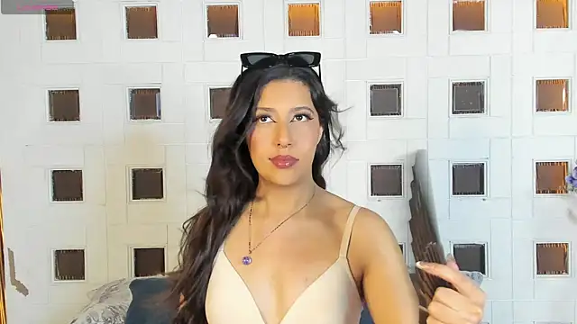 nova_velveet webcam