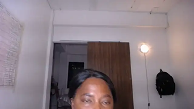 yselahot webcam