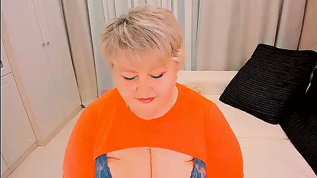 BIGTITSBBW webcam