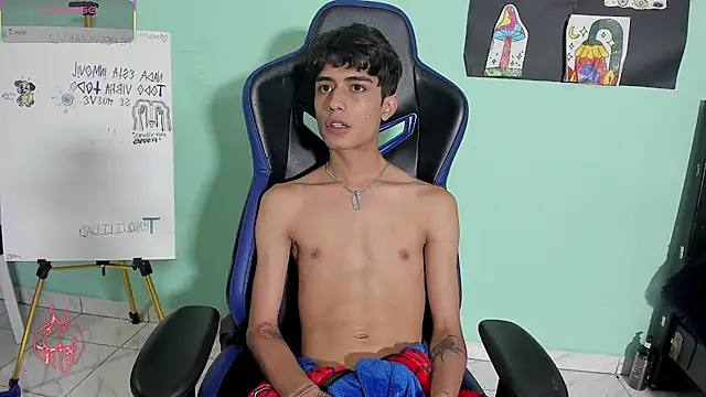 TYLERhHOT2005 webcam