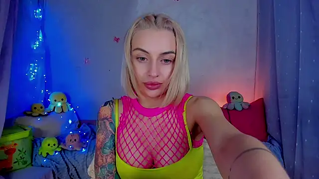 YourLizzyDoll webcam