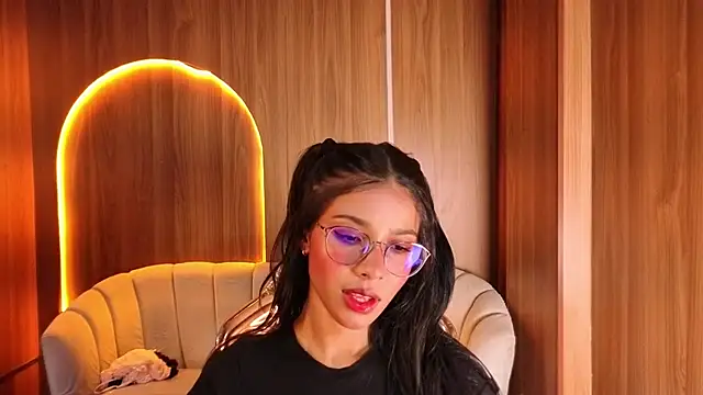 Alina_b_ webcam