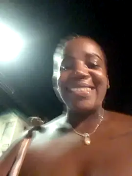 Adrilovechocolate webcam