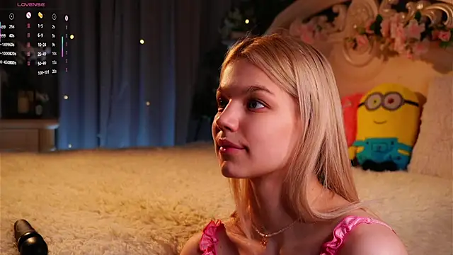 edlinalliston (F teen) - Send my pussy to heaven <3