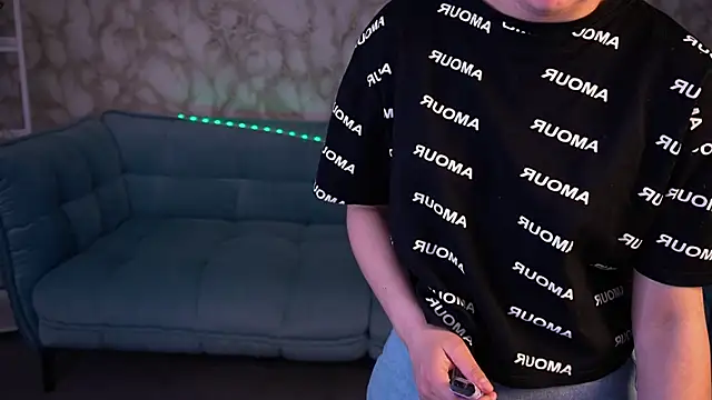 liviashy - LiviaShy's free webcam - UK Sex Cams