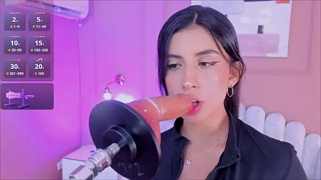 zia_cooper webcam