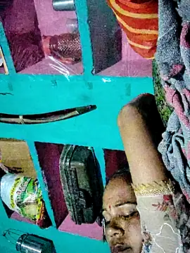 Pooja750 webcam