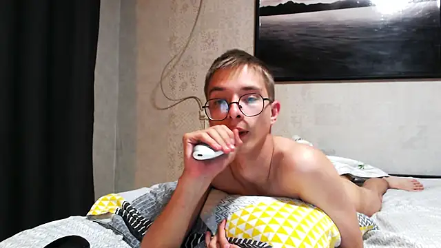glasses_cat (M twink) - cum show