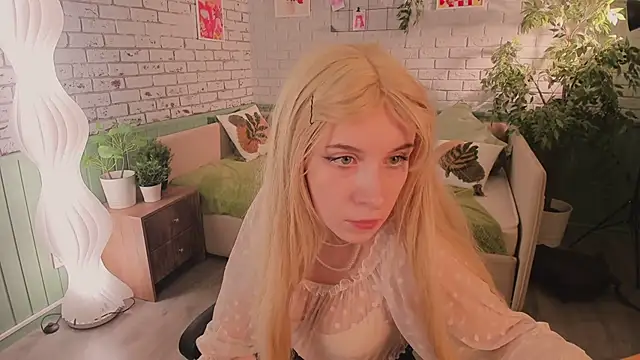 miraiakik webcam